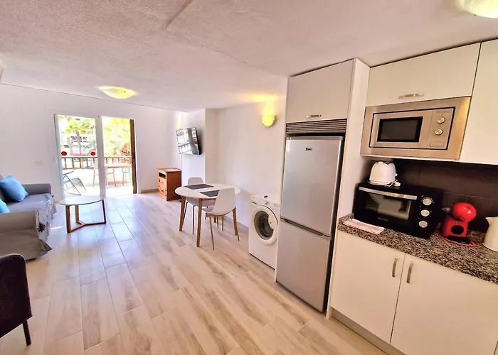 Close To The Sea 플라야데라스아메리카스